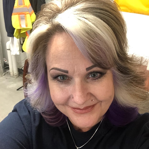 Meet your Posher, Michele - Picture 3 of 4